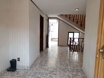 Casa en Venta en el Centro de Queretaro con recamara en planta baja