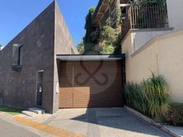 Casa en condominio en venta en Bosques de las Palmas
