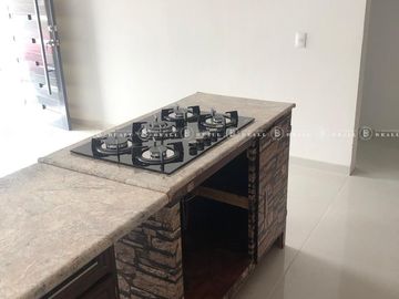 CASA EN VENTA  EN ALTOZANO