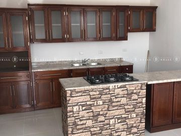 CASA EN VENTA  EN ALTOZANO