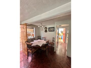 CASA DOS PISOS, LA FLORIDA, $ 89 MILLONES