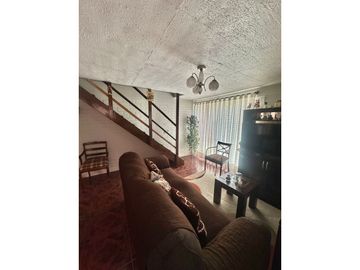 CASA DOS PISOS, LA FLORIDA, $ 89 MILLONES