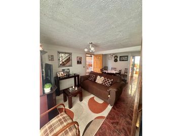 CASA DOS PISOS, LA FLORIDA, $ 89 MILLONES