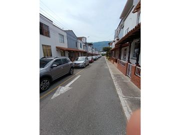 VENTA CASA SAN JORGE IV GIRÓN