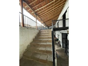 VENTA CASA  GIRON PATRIMONIO  HISTORICO 