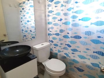 HERMOSA CASA EN CONDOMINIO, REBAJADA