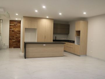 HERMOSA CASA EN FRACC CAPITAL SUR
