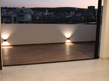 HERMOSA CASA EN FRACC CAPITAL SUR
