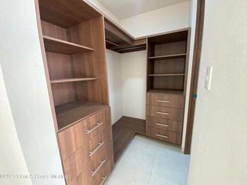 Casa en Venta en Metepec San Salvador Tizatlalli 24-1104 GIS