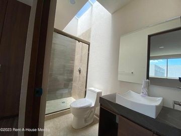 Casa en Venta en Metepec San Salvador Tizatlalli 24-1104 GIS