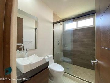 Casa en Venta en Metepec San Salvador Tizatlalli 24-1104 GIS