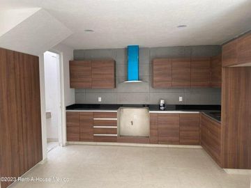 Casa en Venta en Metepec San Salvador Tizatlalli 24-1104 GIS