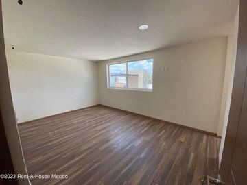 Casa en Venta en Metepec San Salvador Tizatlalli 24-1104 GIS