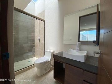 Casa en Venta en Metepec San Salvador Tizatlalli 24-1104 GIS
