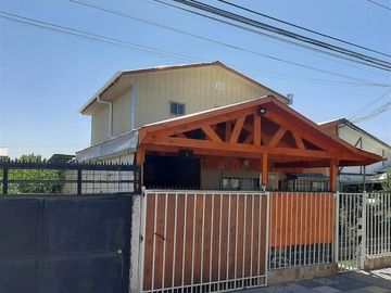 Casa en Venta en Pedro Donoso con Los Pioneros