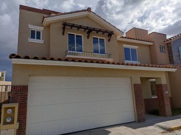 Casa en  Venta en Real Madeira Pachuca de Soto GIS 25-113