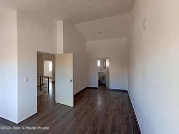 Casa en Venta en Real Madeira Pachuca GIS 25-113