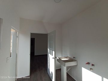 Casa en Venta en Real Madeira Pachuca GIS 25-113