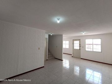 Casa en Venta en Privadas de San Cristobal Mineral de la Reforma GIS24-3524