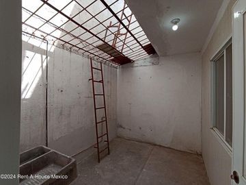 Casa en Venta en Privadas de San Cristobal Mineral de la Reforma GIS24-3524