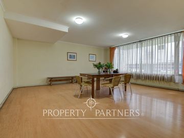 Oportunidad para remodelar a tu gusto cómodo departamento 3D/3B con vista despejada