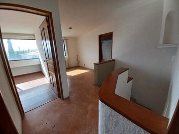VENTA DE CASA EN CONDOMINIO - HACIENDA SAN PEDRO -VILLAS DEL MESON JURIQUILLA