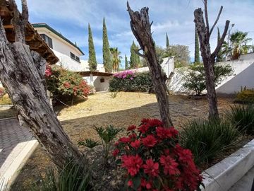 VENTA DE CASA EN CONDOMINIO - HACIENDA SAN PEDRO -VILLAS DEL MESON JURIQUILLA