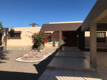 CASA EN VENTA EN COL. CENTRO DE CABORCA SONORA