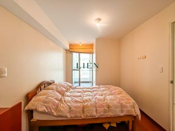 Flat con amplia sala comedor frente a San Antonio de Padua