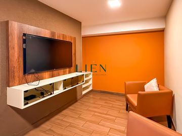 Flat con amplia sala comedor frente a San Antonio de Padua