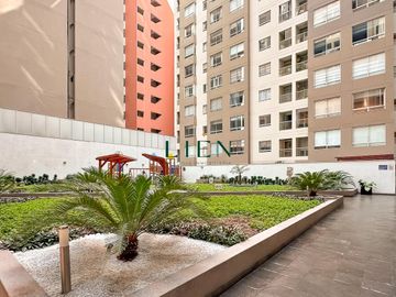Flat con amplia sala comedor frente a San Antonio de Padua