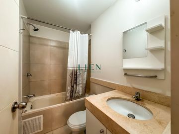 Flat con amplia sala comedor frente a San Antonio de Padua