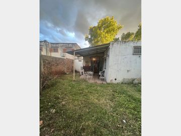 Casa  en Venta Ramos Mejia / La Matanza (A108 8051)
