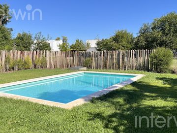 Casa en San Matias - 4 Ambientes - Pileta - VENTA