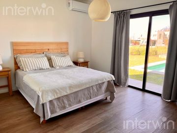 Casa en San Matias - 4 Ambientes - Pileta - VENTA