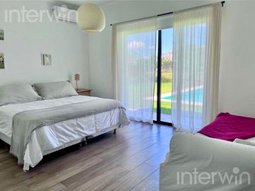 Casa en San Matias - 4 Ambientes - Pileta - VENTA