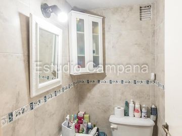 Departamento en Venta. Cuatro ambientes con dependencia. Balcón Terraza. Palermo