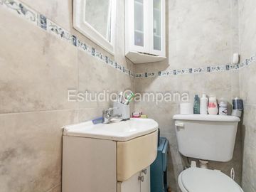 Departamento en Venta. Cuatro ambientes con dependencia. Balcón Terraza. Palermo
