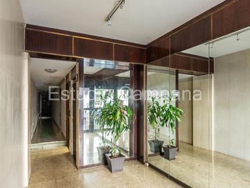 Departamento en Venta. Cuatro ambientes con dependencia. Balcón Terraza. Palermo