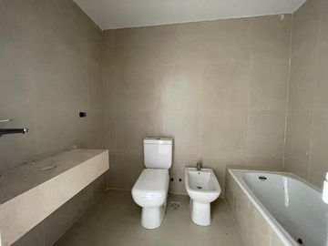 Av San Martin 1700, Pont Bleu, Departamento 2 Amb C/Balcón y Cochera,Al Frente, A Estrenar,Caballito