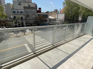 Av San Martin 1700, Pont Bleu, Departamento 2 Amb C/Balcón y Cochera,Al Frente, A Estrenar,Caballito