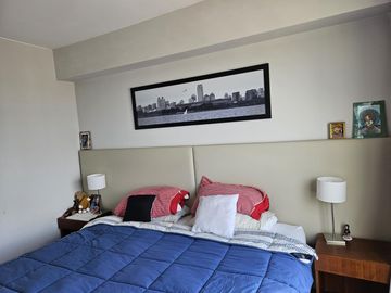 VENTA DEPARTAMENTO QUARTIER SAN TELMO: 2 AMB. C/MUEBLES -COCH- SEG. 24HS PRÓXIMO UNIVERSIDADES