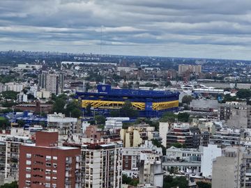 VENTA DEPARTAMENTO QUARTIER SAN TELMO: 2 AMB. C/MUEBLES -COCH- SEG. 24HS PRÓXIMO UNIVERSIDADES