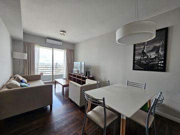 VENTA DEPARTAMENTO QUARTIER SAN TELMO: 2 AMB. C/MUEBLES -COCH- SEG. 24HS PRÓXIMO UNIVERSIDADES