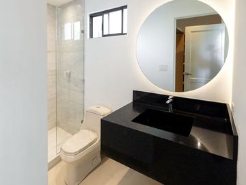 CASA EN VENTA EN RESIDENCIAL CHIPINQUE