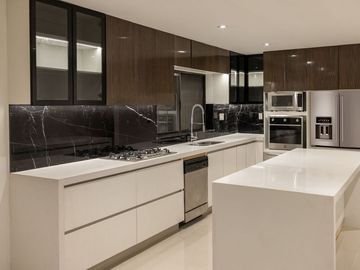 CASA EN VENTA EN RESIDENCIAL CHIPINQUE