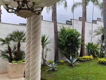 Ofrezco increible casa de Lujo en exclusivo Fraccionamiento en el Huajuco