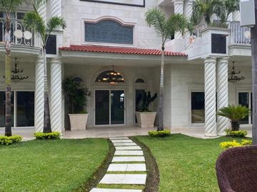 Ofrezco increible casa de Lujo en exclusivo Fraccionamiento en el Huajuco
