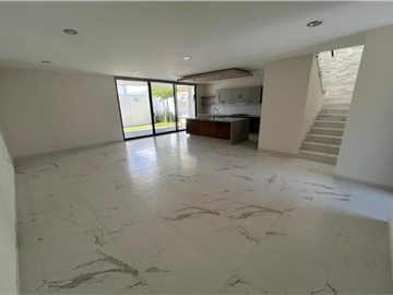 CASA EN VENTA VALLES DEL MOLINO