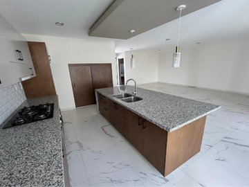 CASA EN VENTA VALLES DEL MOLINO
